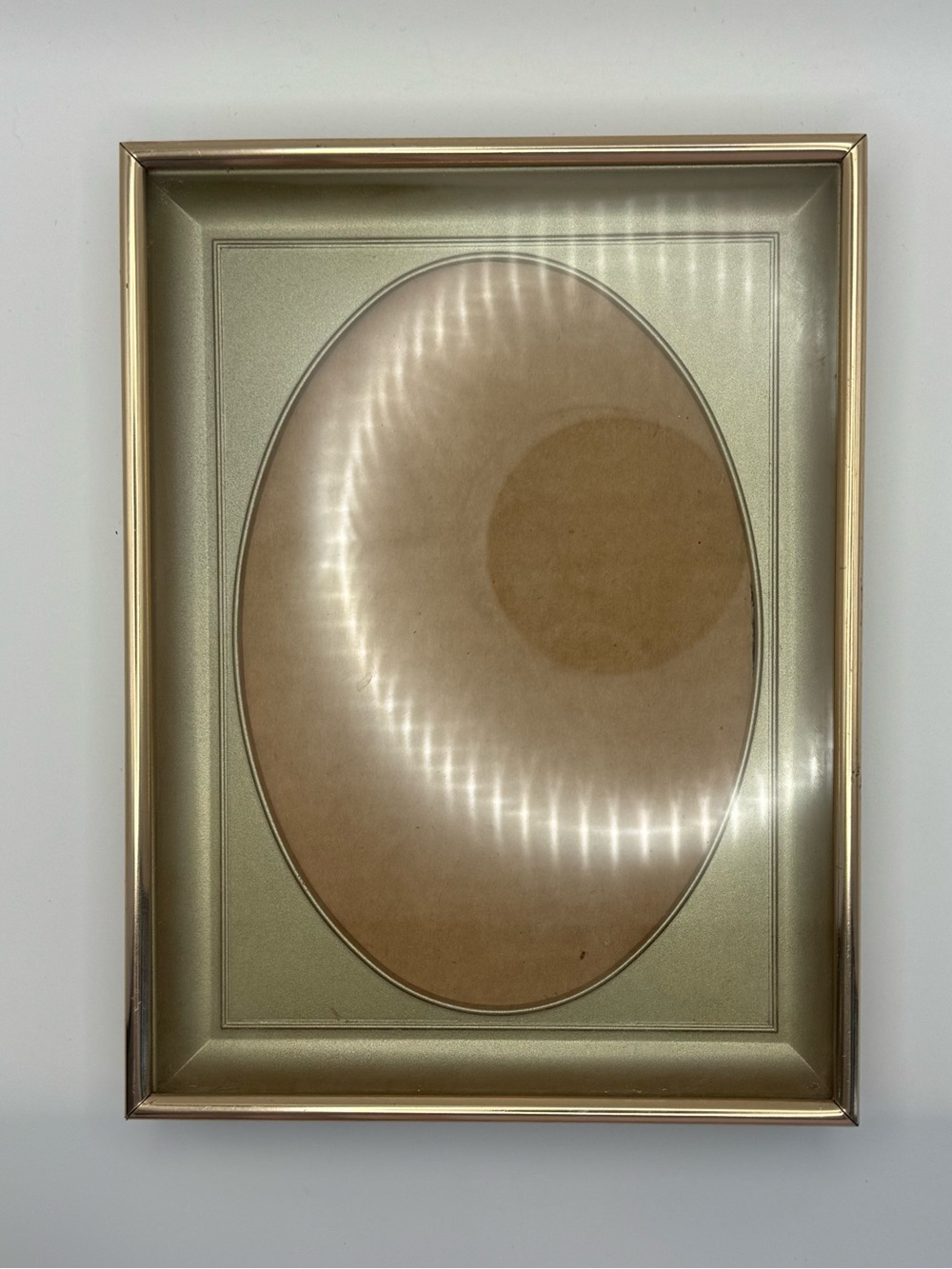 Vintage Gold Tone Metal Picture Frame 5x7 Oval Opening Glass Easel Back